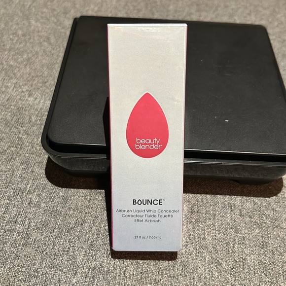 BeautyBlender BOUNCE Concealer 4.75N Deep Mocha - Picture 2 of 4